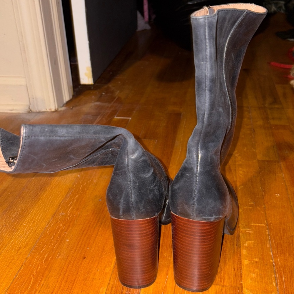 Boots - Picture 2 of 5